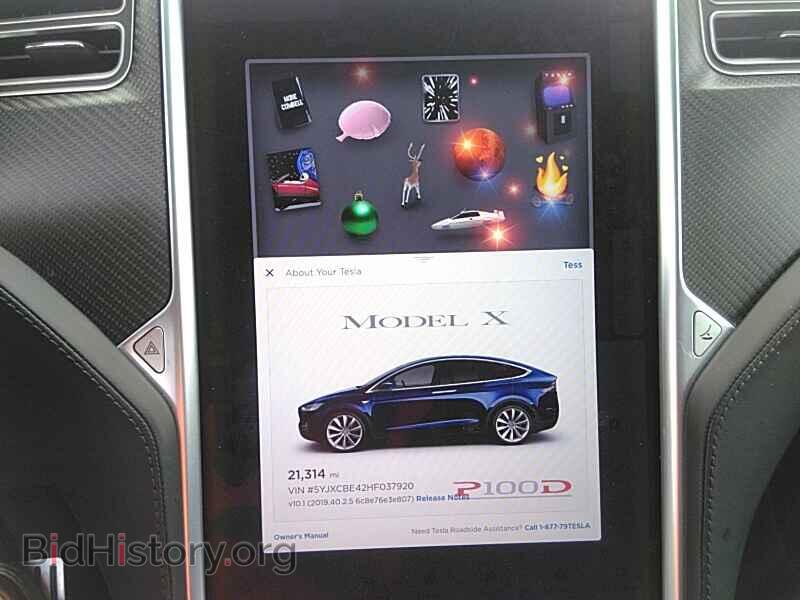 2017 Tesla Model X - VIN: 5YJXCBE42HF037920 - Photo 4