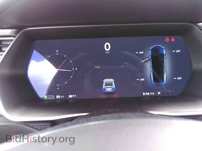 2017 Tesla Model X - VIN: 5YJXCBE42HF037920 - Photo 5