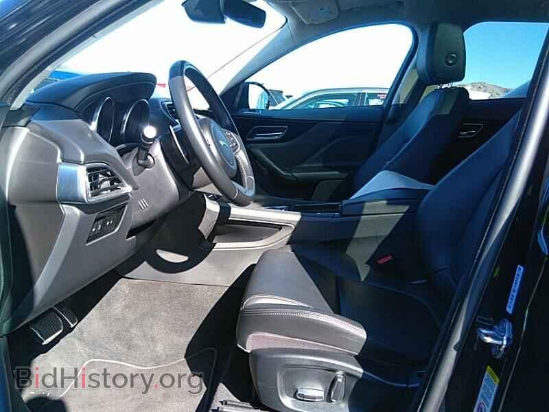 2019 Jaguar F-PACE - VIN: SADCS2FX6KA367686 - Фото 3