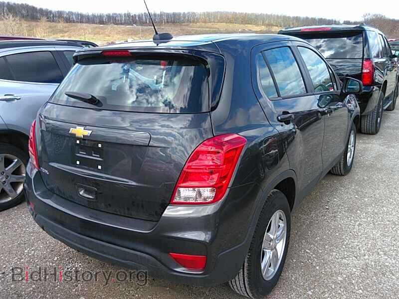 2019 Chevrolet Trax - VIN: 3GNCJKSB3KL298920 - Фото 2
