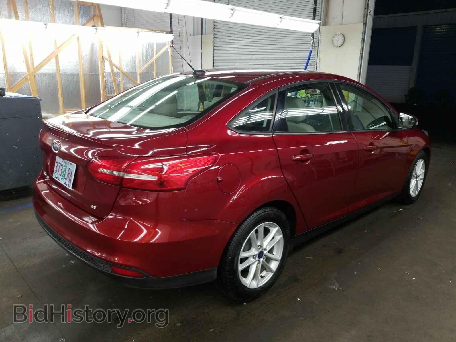 2017 Ford Focus - VIN: 1FADP3F28HL286672 - Фото 2