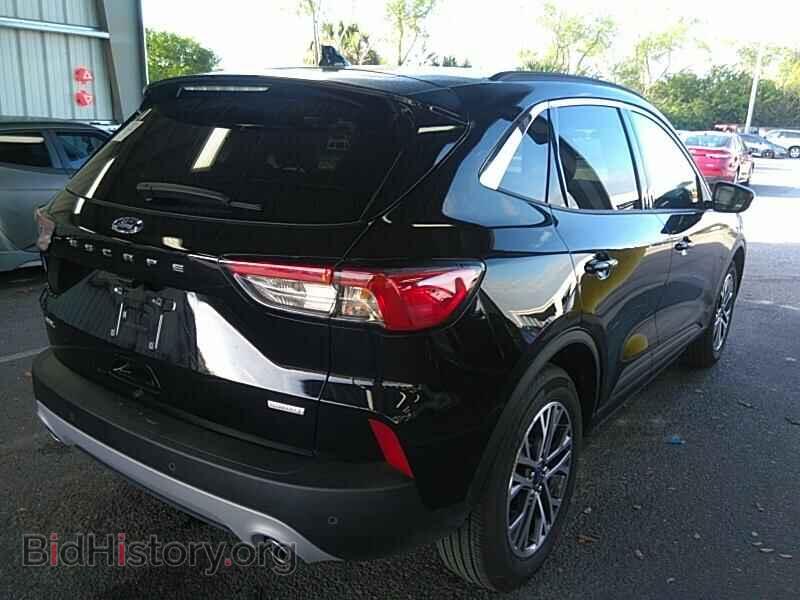2020 Ford Escape - VIN: 1FMCU0H65LUA37290 - Фото 2