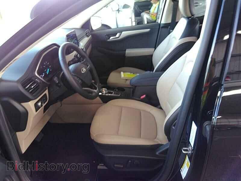 2020 Ford Escape - VIN: 1FMCU0H65LUA37290 - Фото 3