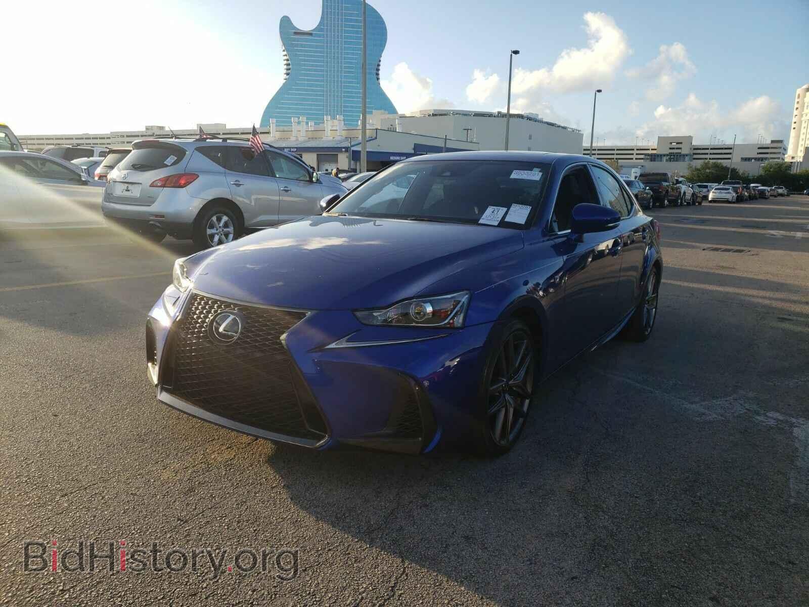 Фотография JTHBA1D25H5043169 - Lexus IS 2017