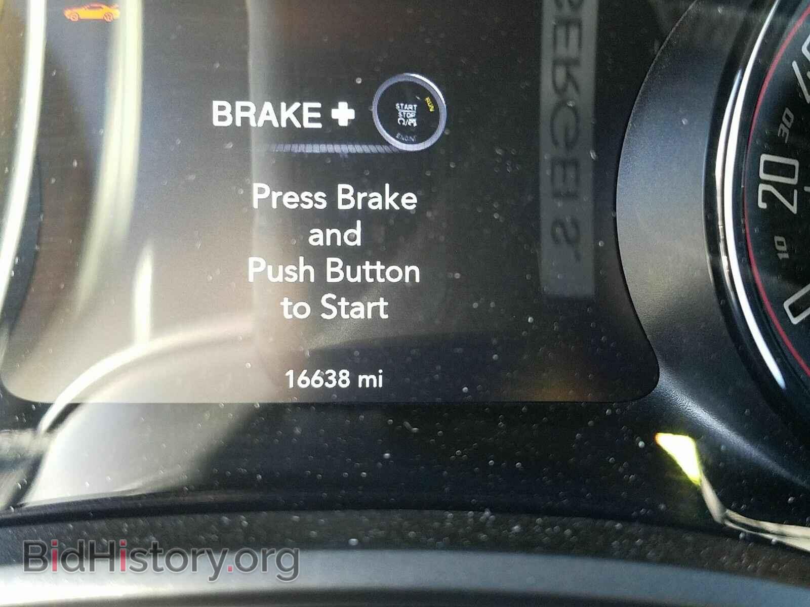 2019 Dodge Challenger - VIN: 2C3CDZBT5KH659630 - Photo 5