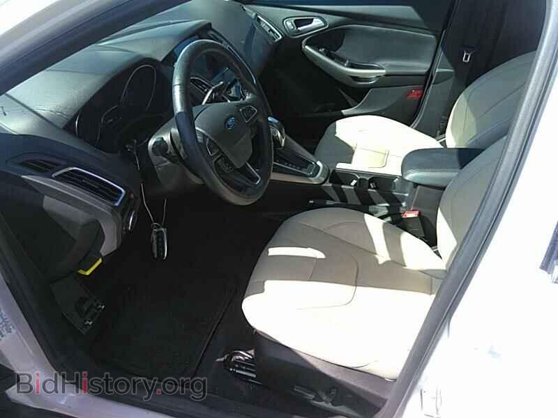 2018 Ford Focus - VIN: 1FADP3N25JL314550 - Фото 3