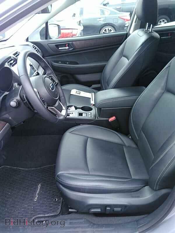 2019 Subaru Outback - VIN: 4S4BSANC0K3381017 - Фото 3