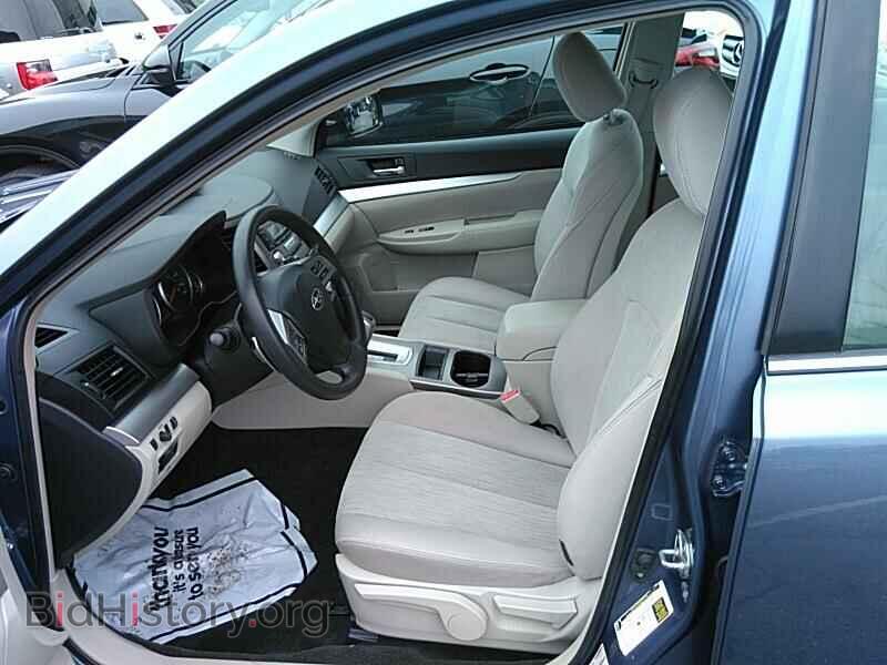 2014 Subaru Outback - VIN: 4S4BRBAC8E3214917 - Фото 3