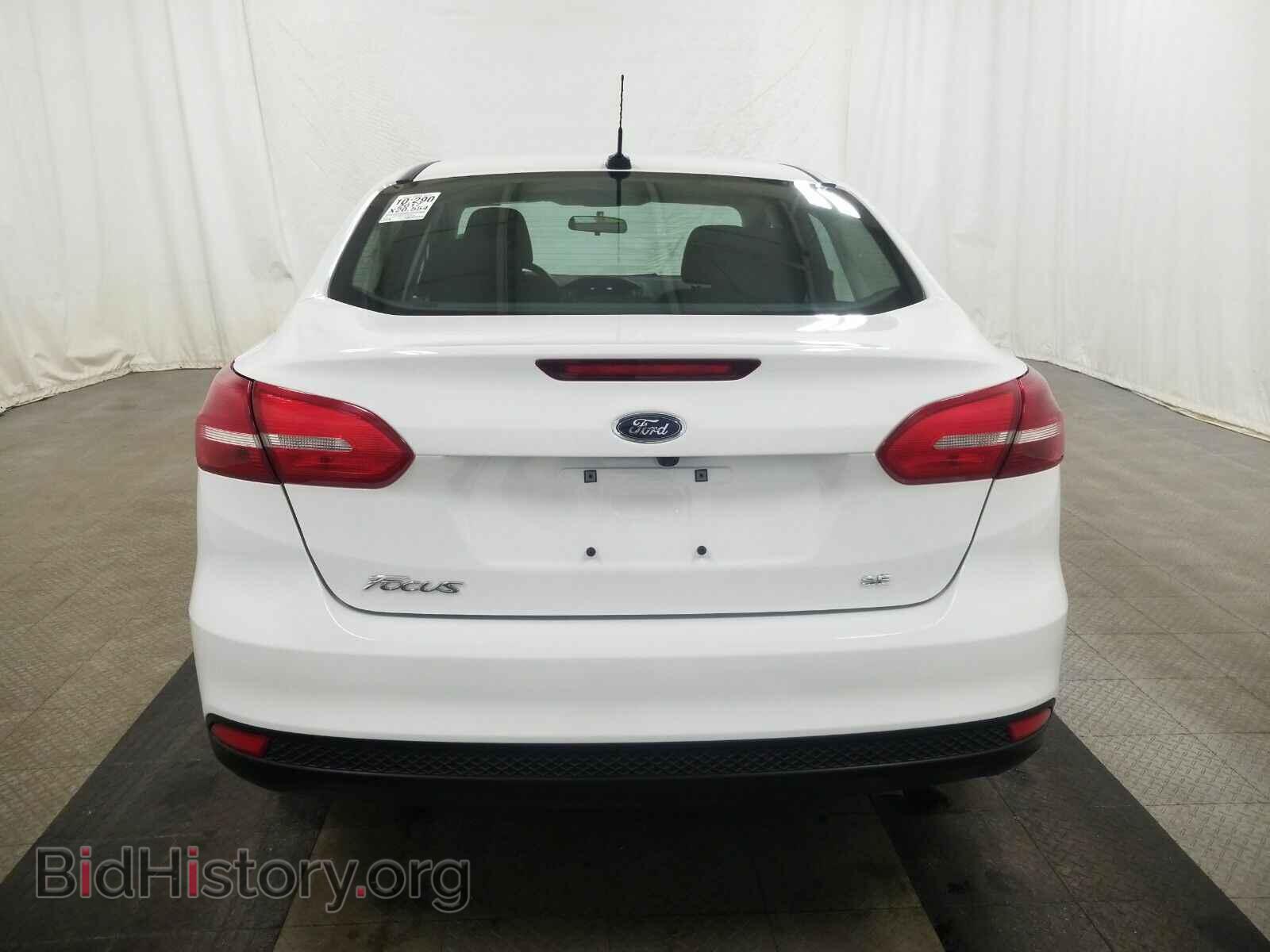 2017 Ford Focus - VIN: 1FADP3F2XHL200374 - Фото 5