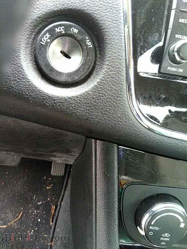 2012 Chrysler 200 - VIN: 1C3CCBBG0CN131371 - Фото 10