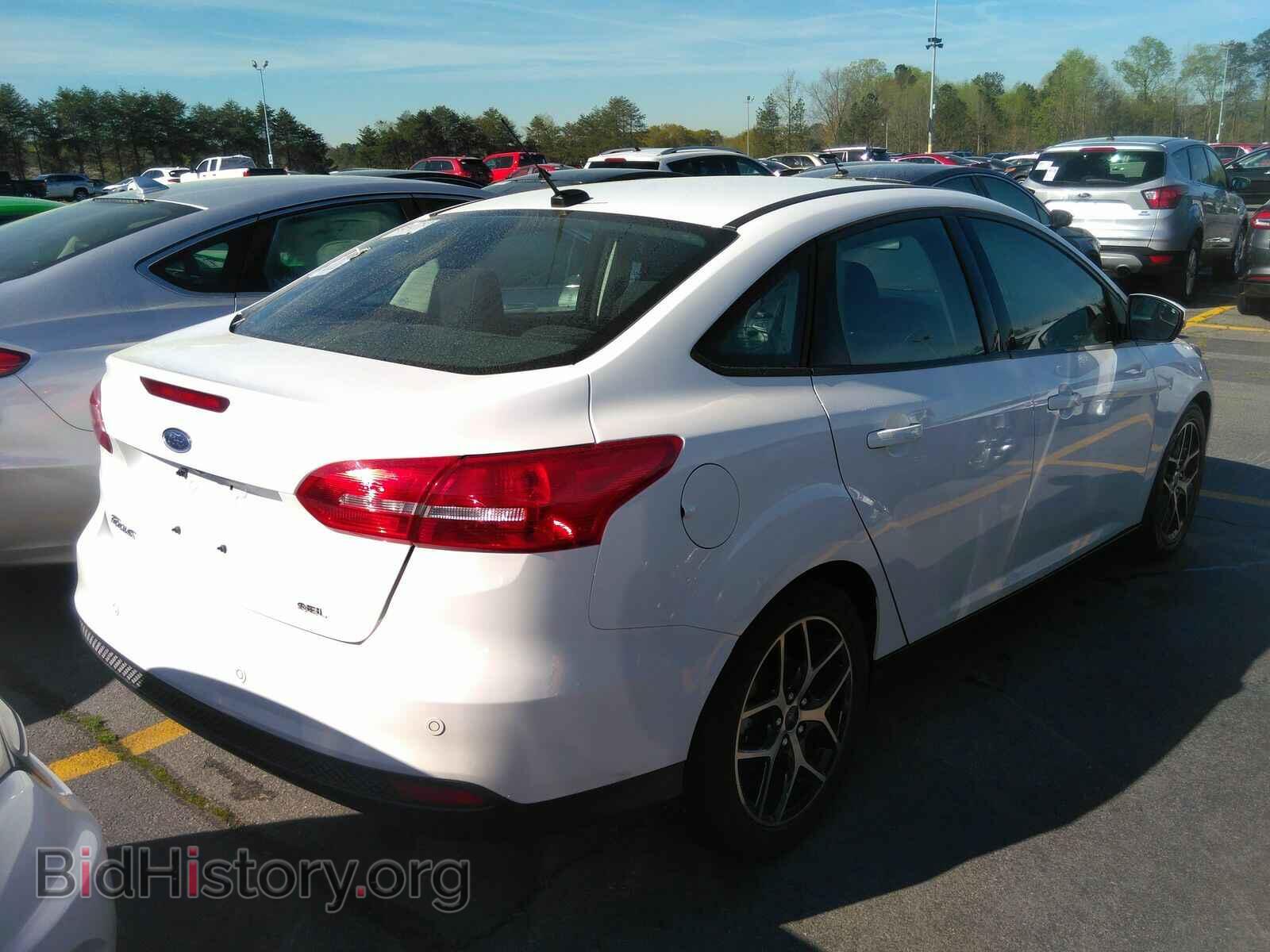 2017 Ford Focus - VIN: 1FADP3H25HL238186 - Photo 2