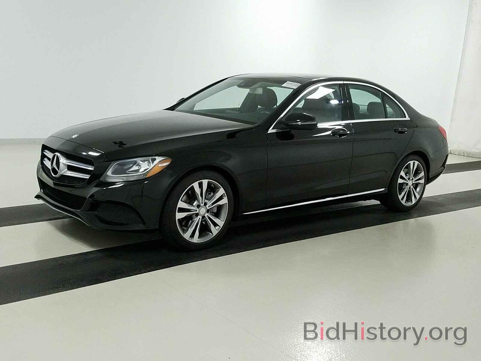 Photo WDDWF4JB4GR147871 - Mercedes-Benz C-Class 2016