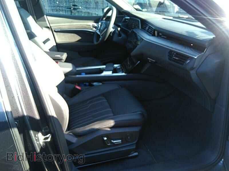 2019 Audi e-tron - VIN: WA1VAAGE9KB007721 - Photo 15