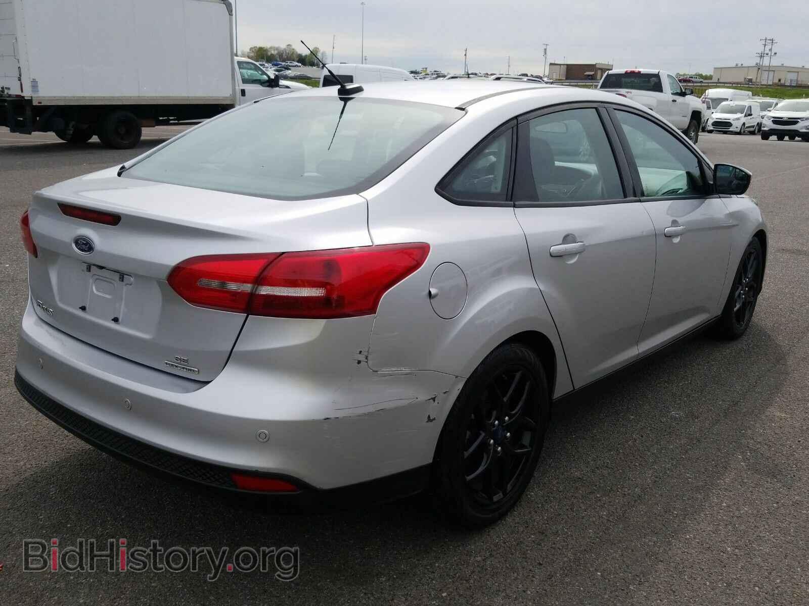 2016 Ford Focus - VIN: 1FADP3F29GL239309 - Photo 2