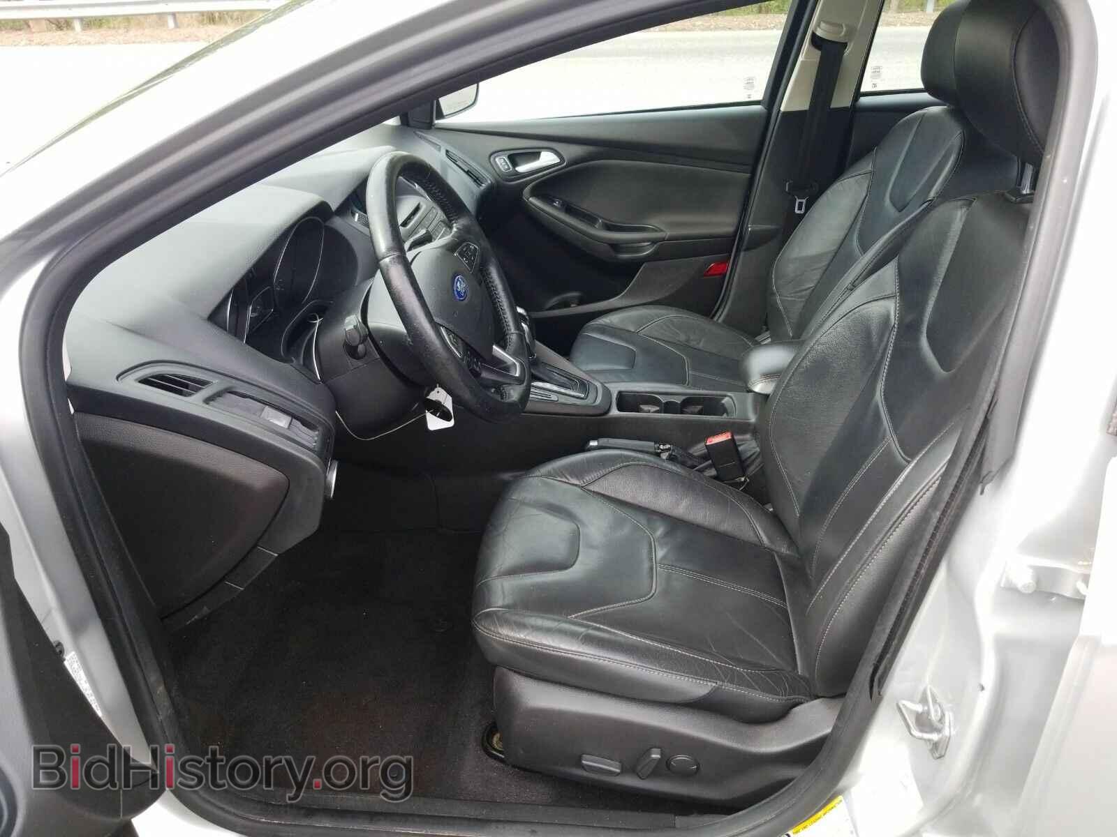 2016 Ford Focus - VIN: 1FADP3F29GL239309 - Photo 3