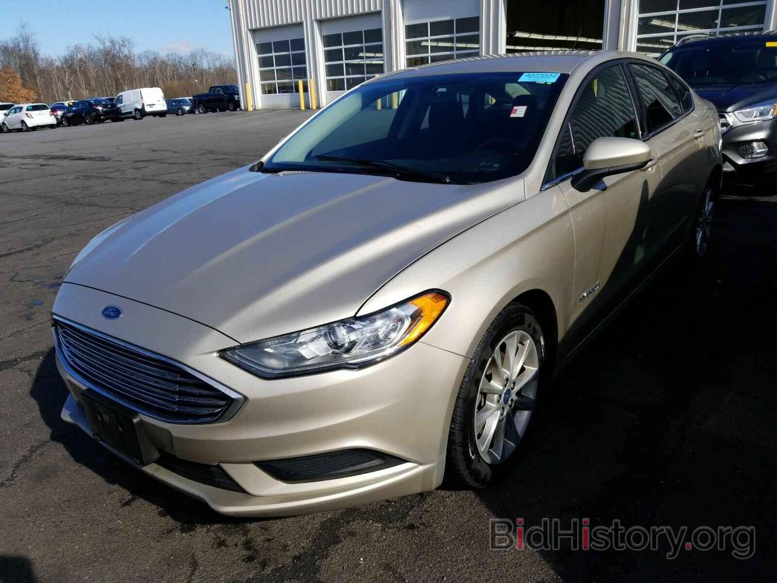 Photo 3FA6P0LU3HR301285 - Ford Fusion 2017