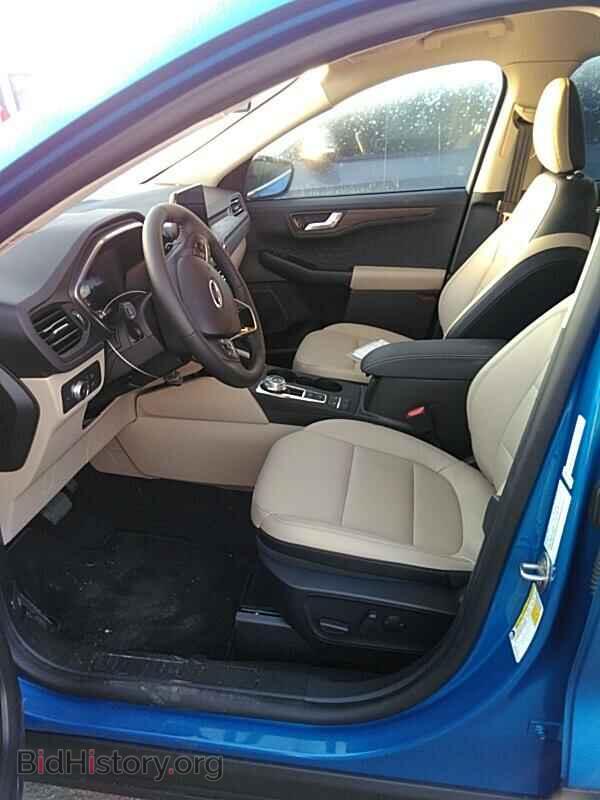 2020 Ford Escape - VIN: 1FMCU9J96LUA58559 - Photo 3