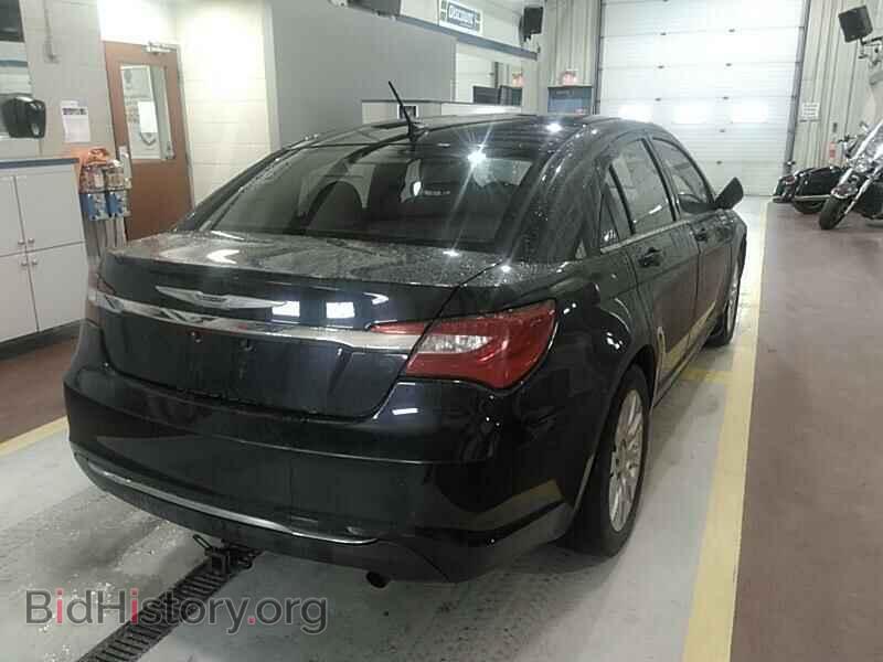 2013 Chrysler 200 - VIN: 1C3CCBAB9DN645730 - Фото 2