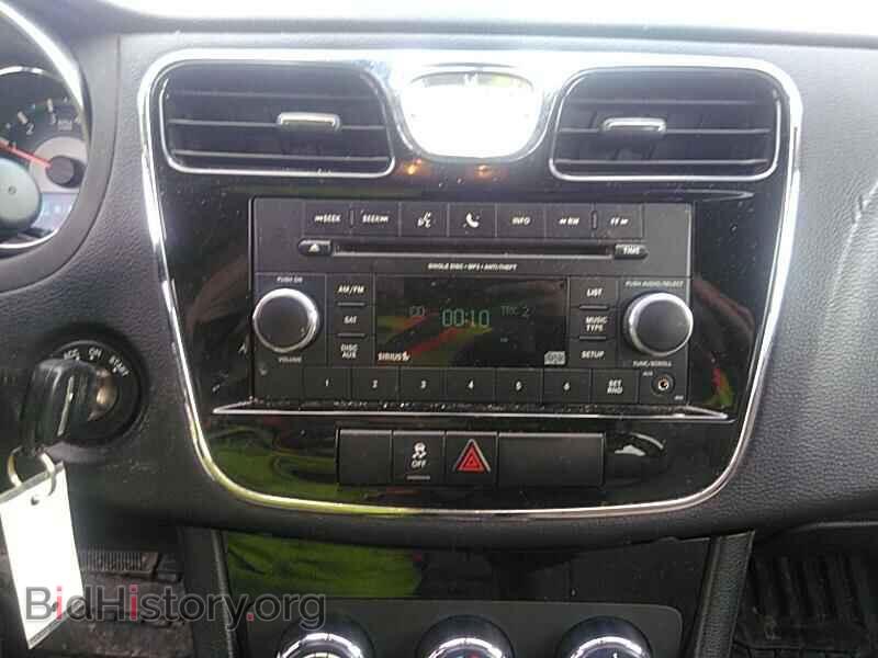 2013 Chrysler 200 - VIN: 1C3CCBAB8DN533145 - Фото 4