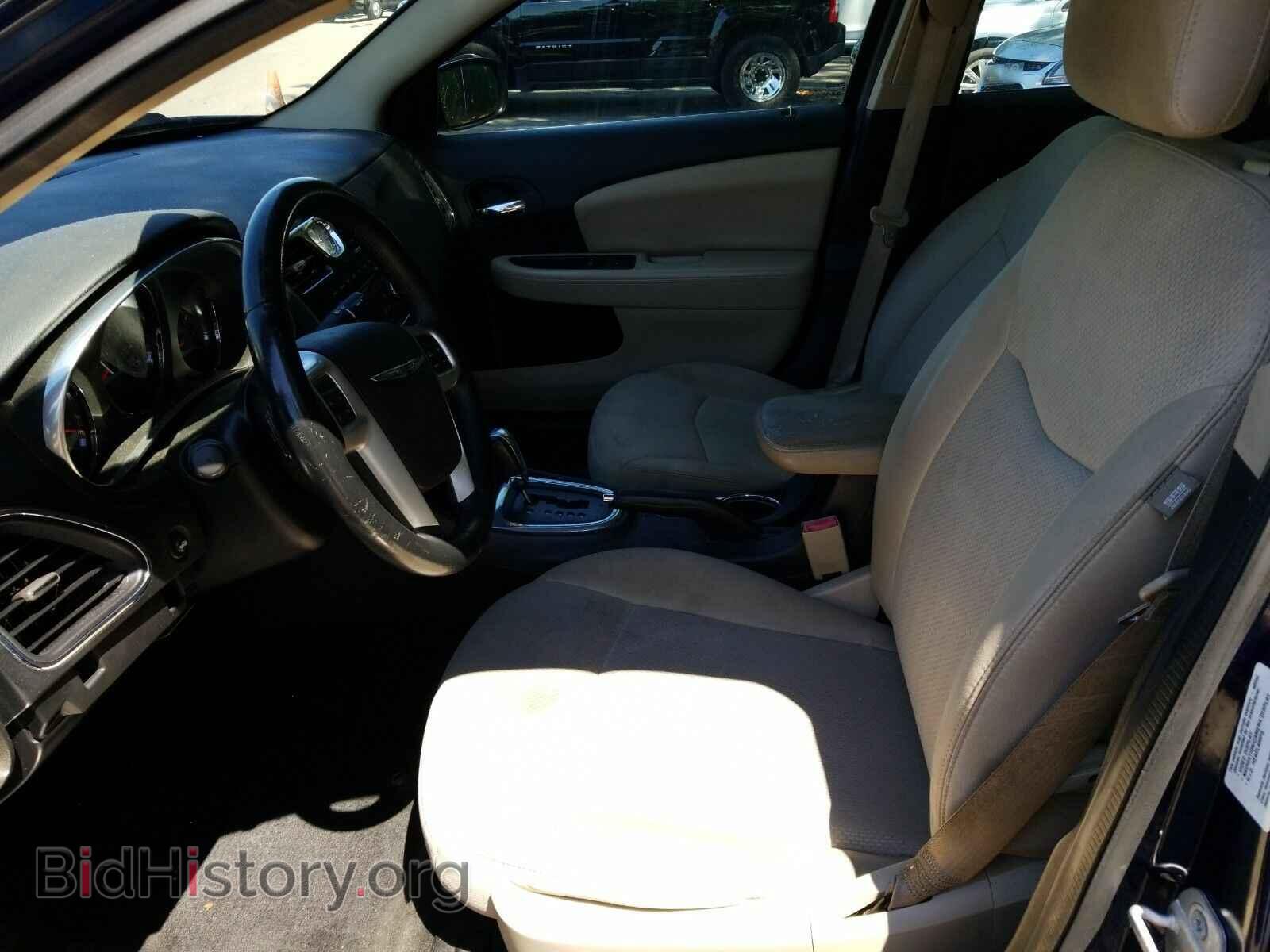 2013 Chrysler 200 - VIN: 1C3CCBBB2DN551042 - Фото 3
