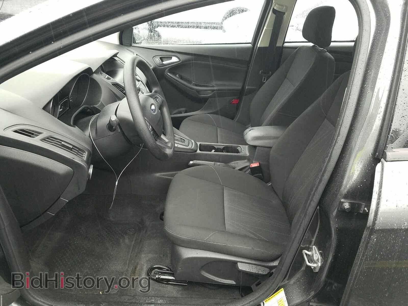 2018 Ford Focus - VIN: 1FADP3F29JL265027 - Фото 3