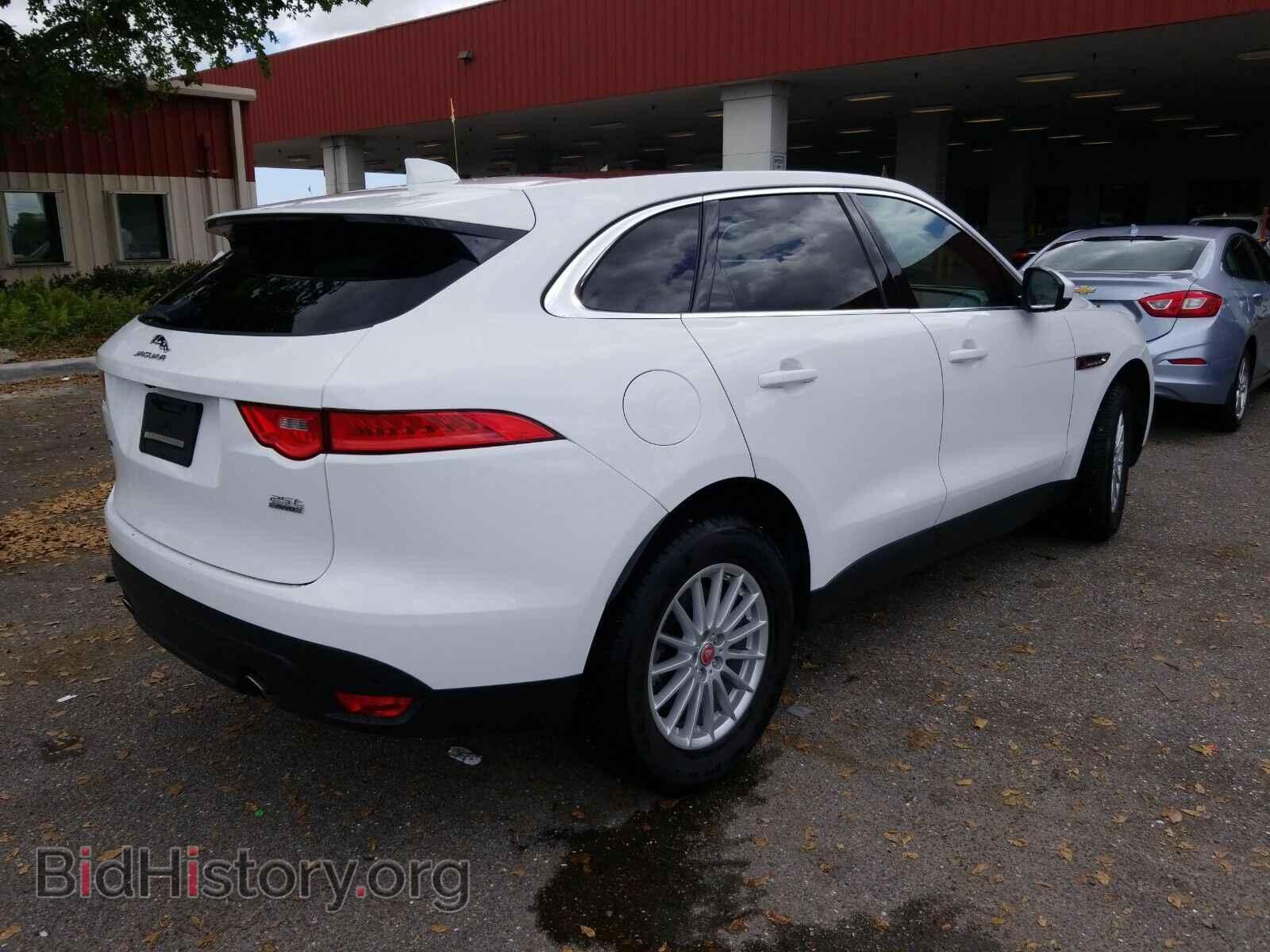 2019 Jaguar F-PACE - VIN: SADCS2FX4KA390397 - Фото 2
