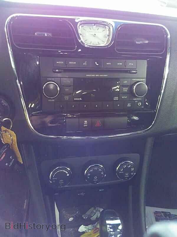 2012 Chrysler 200 - VIN: 1C3CCBBB2CN298559 - Photo 4