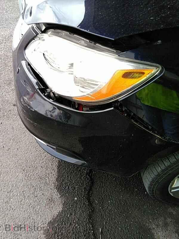 2012 Chrysler 200 - VIN: 1C3CCBBB2CN298559 - Photo 9