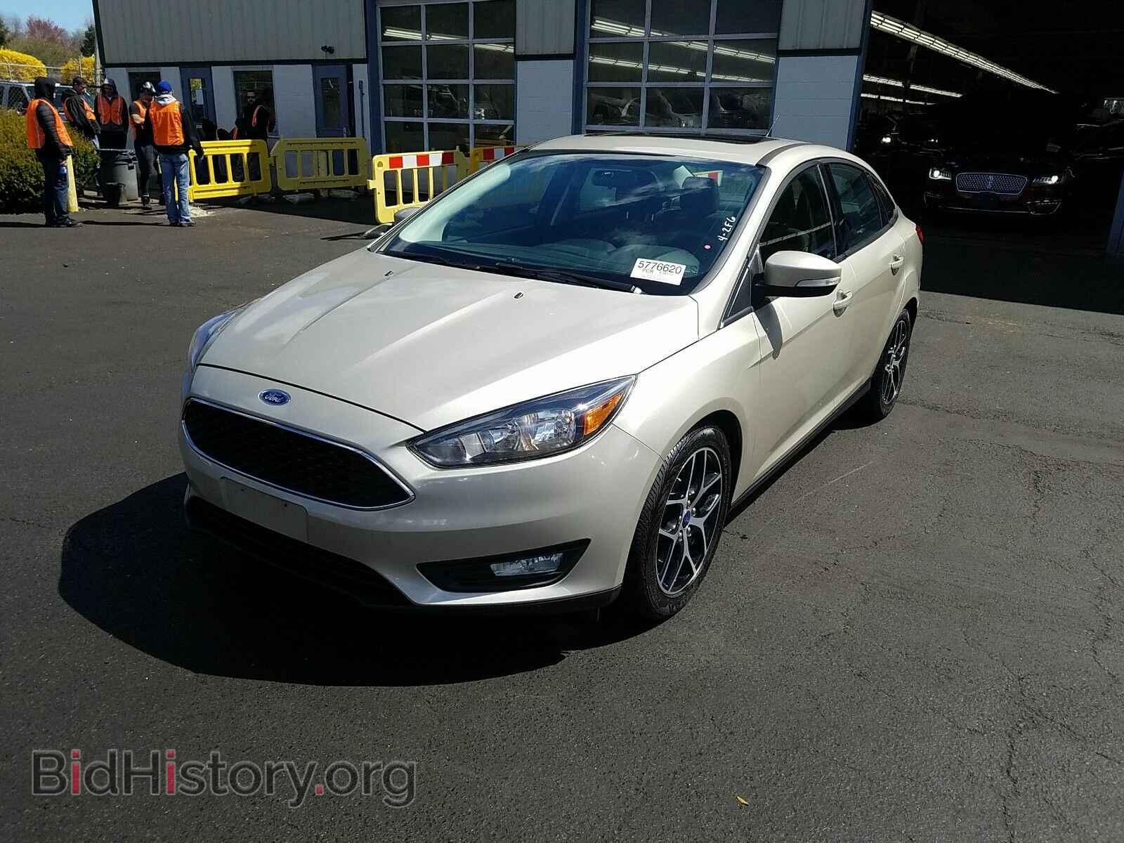 Photo 1FADP3H29HL330661 - Ford Focus 2017