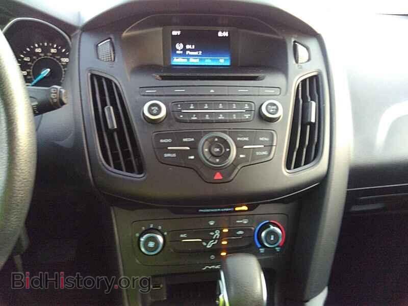 2017 Ford Focus - VIN: 1FADP3K27HL249862 - Фото 4