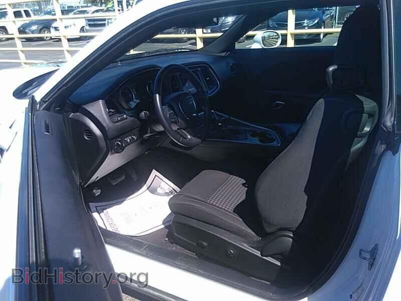 2018 Dodge Challenger - VIN: 2C3CDZAG0JH271577 - Фото 3