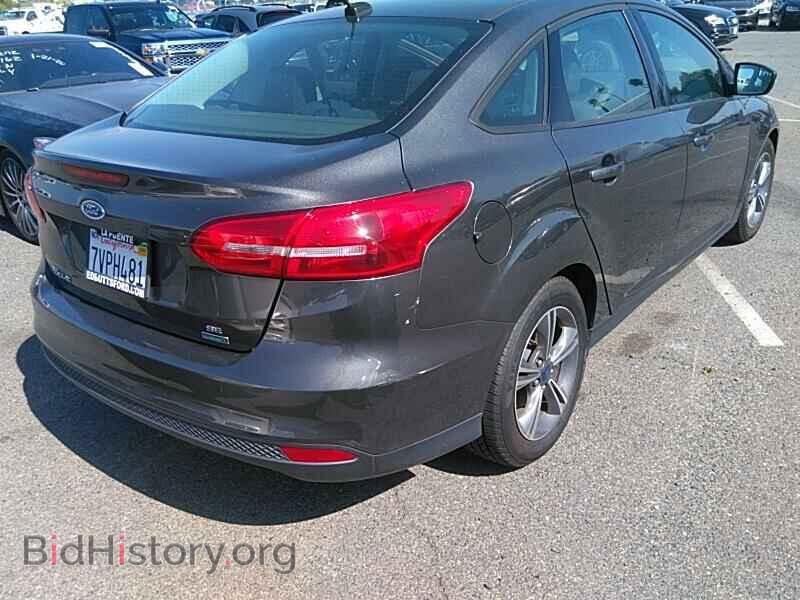 2016 Ford Focus - VIN: 1FADP3FE8GL282324 - Фото 2