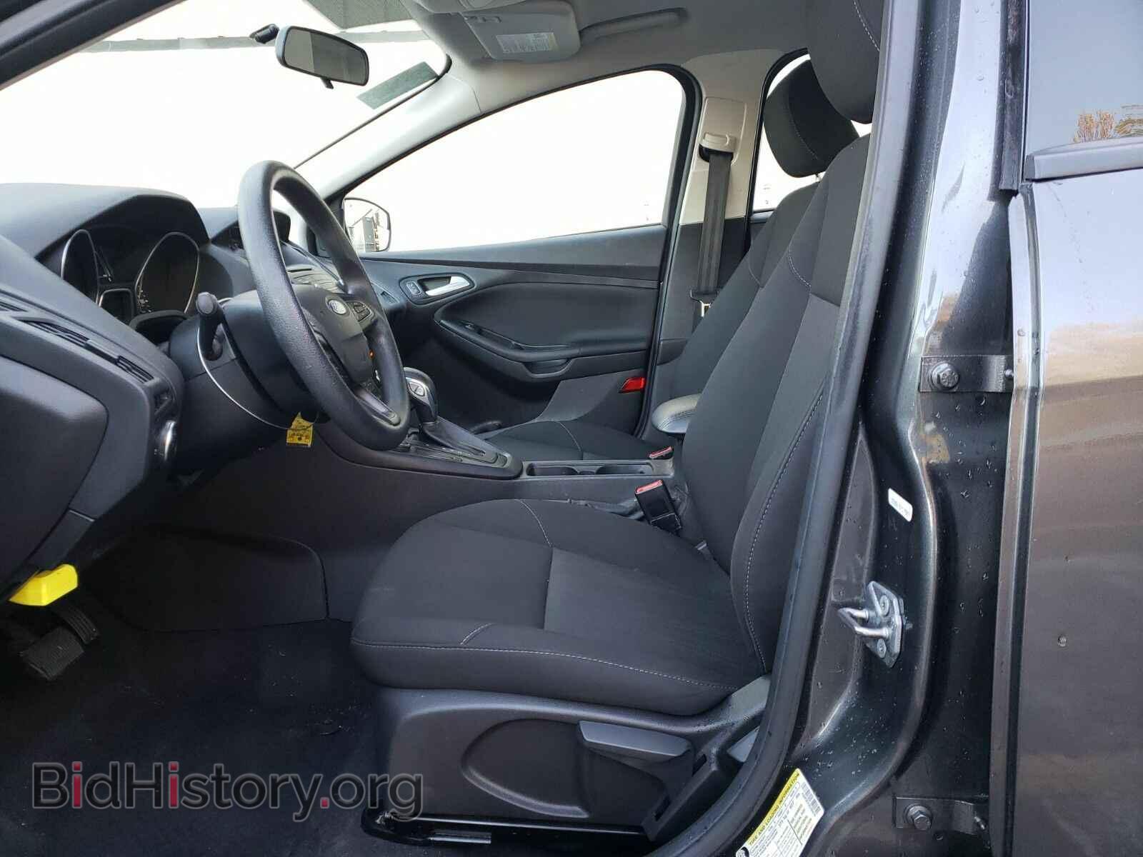 2017 Ford Focus - VIN: 1FADP3F21HL285539 - Фото 3