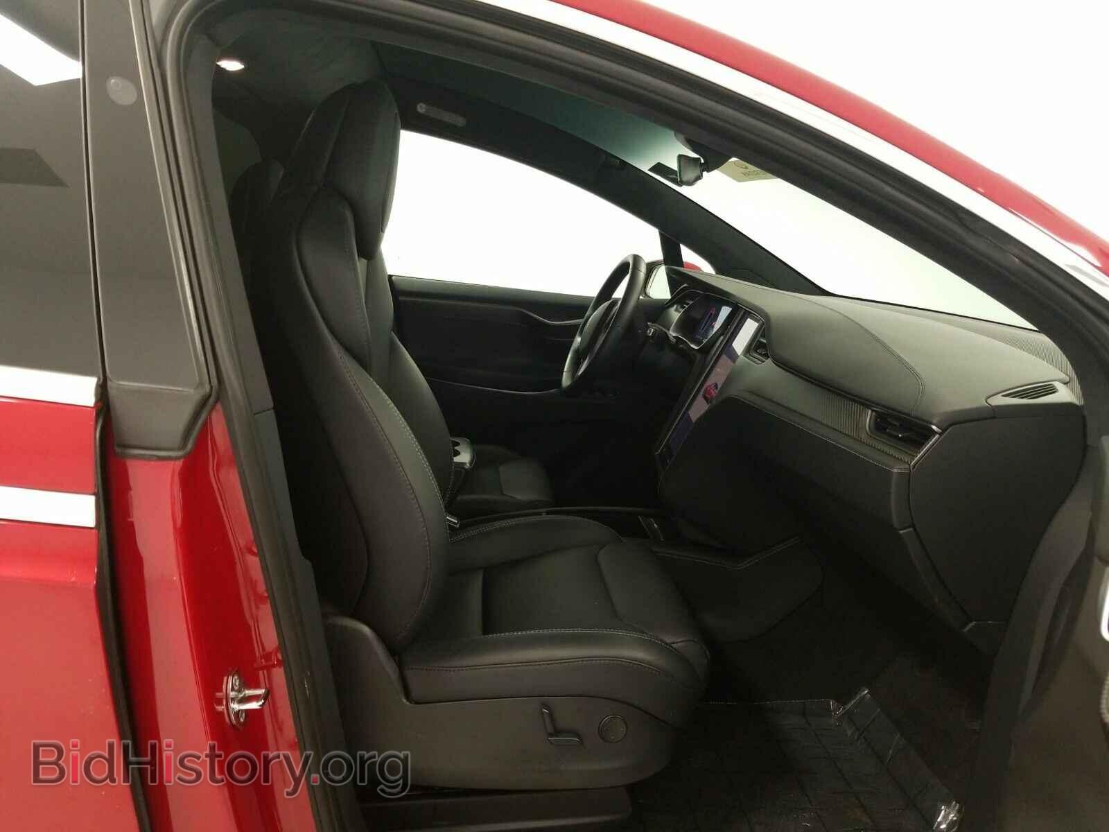 2018 Tesla Model X - VIN: 5YJXCBE48JF138577 - Photo 8