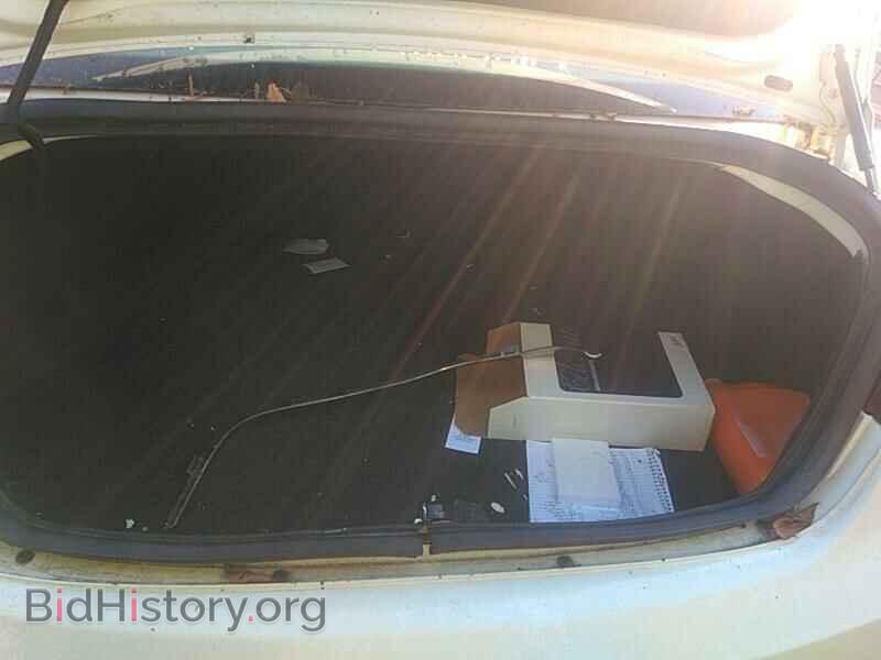 2012 Chrysler 200 - VIN: 1C3CCBBB0CN112940 - Photo 7