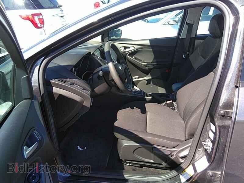 2017 Ford Focus - VIN: 1FADP3M22HL247465 - Фото 3