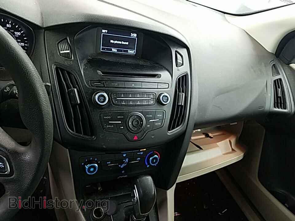 2017 Ford Focus - VIN: 1FADP3F22HL282441 - Фото 4