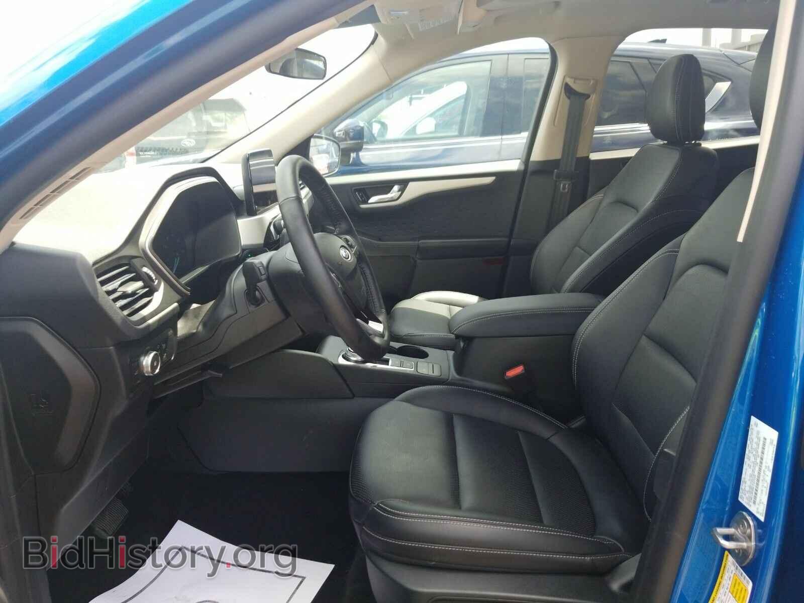 2020 Ford Escape - VIN: 1FMCU9H68LUA37255 - Photo 3