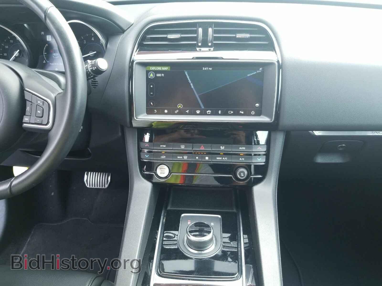 2019 Jaguar F-PACE - VIN: SADCS2FX3KA393002 - Фото 4