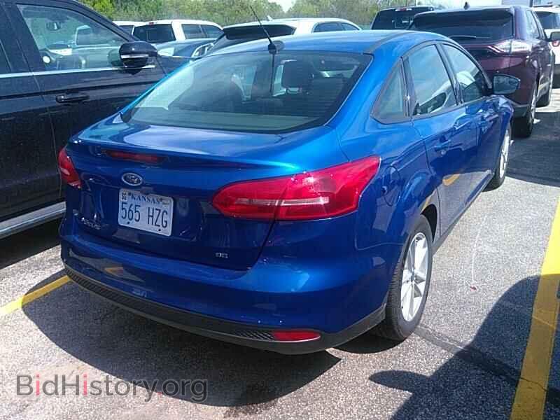 2018 Ford Focus - VIN: 1FADP3F24JL295441 - Фото 2