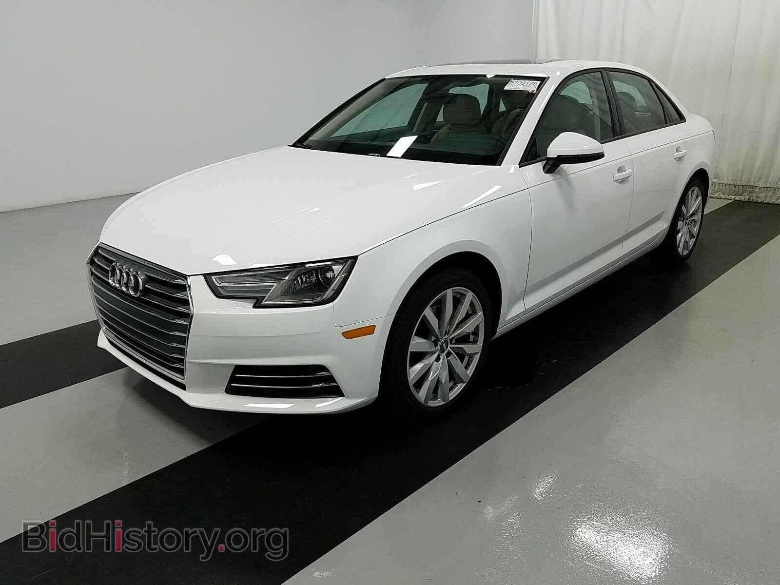 Photo WAUGMAF42HA165571 - Audi A4 2017