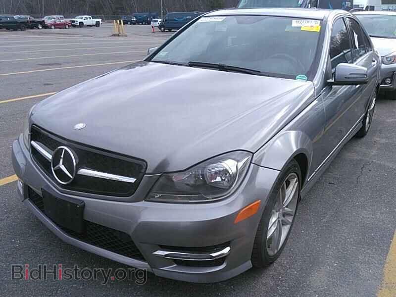 Photo WDDGF8AB8EA952408 - Mercedes-Benz C-Class 2014