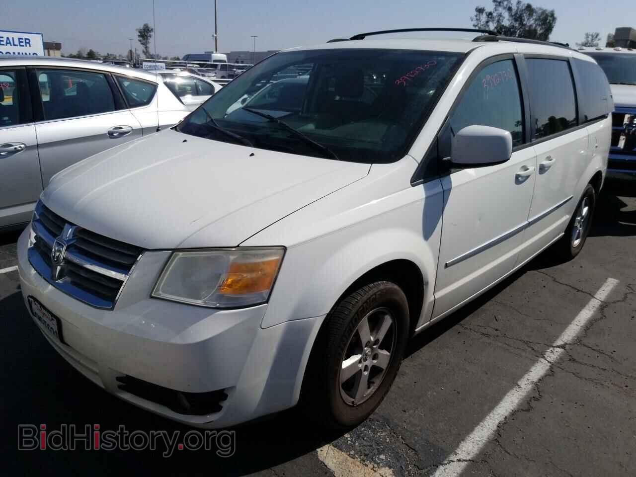 Photo 2D4RN5D12AR367436 - Dodge Grand Caravan 2010