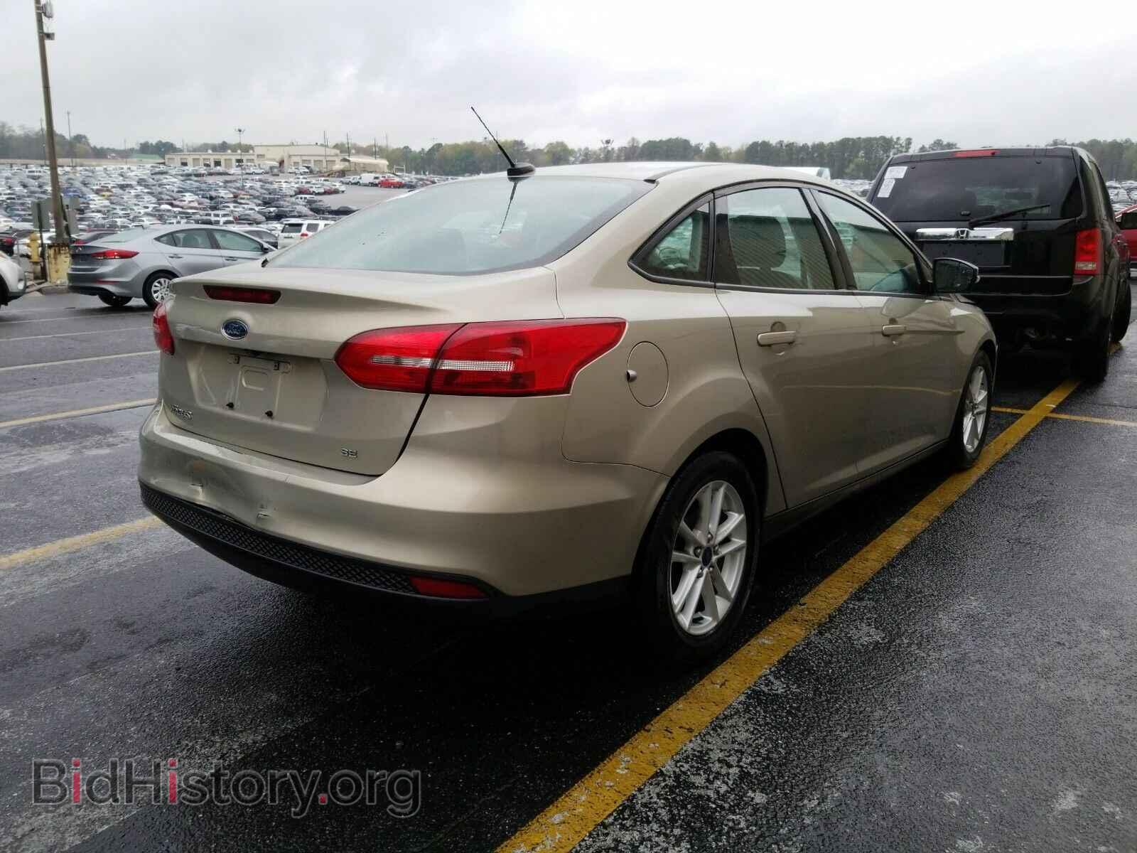 2015 Ford Focus - VIN: 1FADP3F22FL362139 - Фото 2
