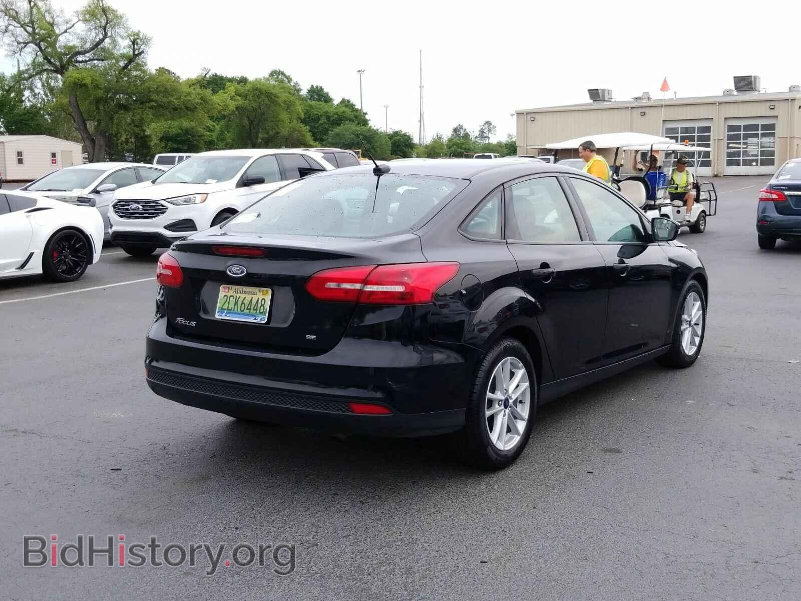 2017 Ford Focus - VIN: 1FADP3F28HL285408 - Фото 2