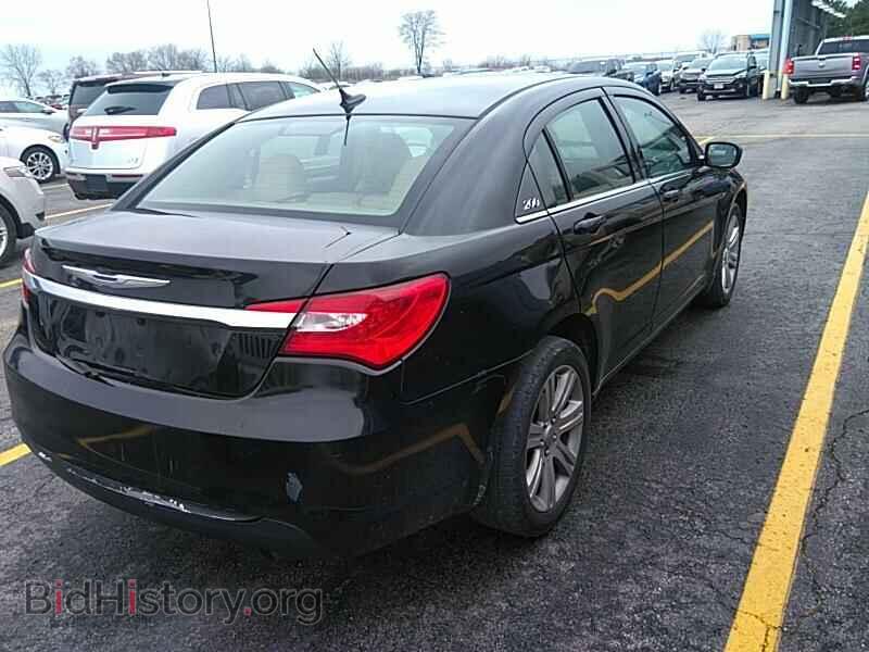 2013 Chrysler 200 - VIN: 1C3CCBBB4DN765501 - Фото 2
