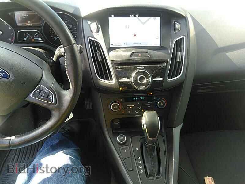 2017 Ford Focus - VIN: 1FADP3M20HL212245 - Фото 4