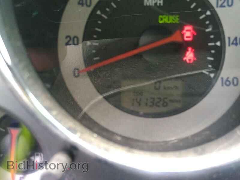 2011 Mitsubishi Eclipse - VIN: 4A37L2EF4BE016705 - Фото 5