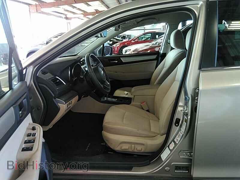 2019 Subaru Outback - VIN: 4S4BSAFC7K3360700 - Фото 3