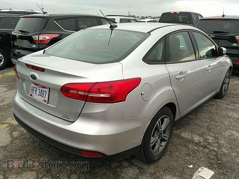 2017 Ford Focus - VIN: 1FADP3FE7HL276466 - Фото 2